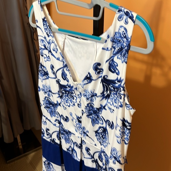 Tiana B floral dress with pleated bottom size 10 - Picture 6 of 9